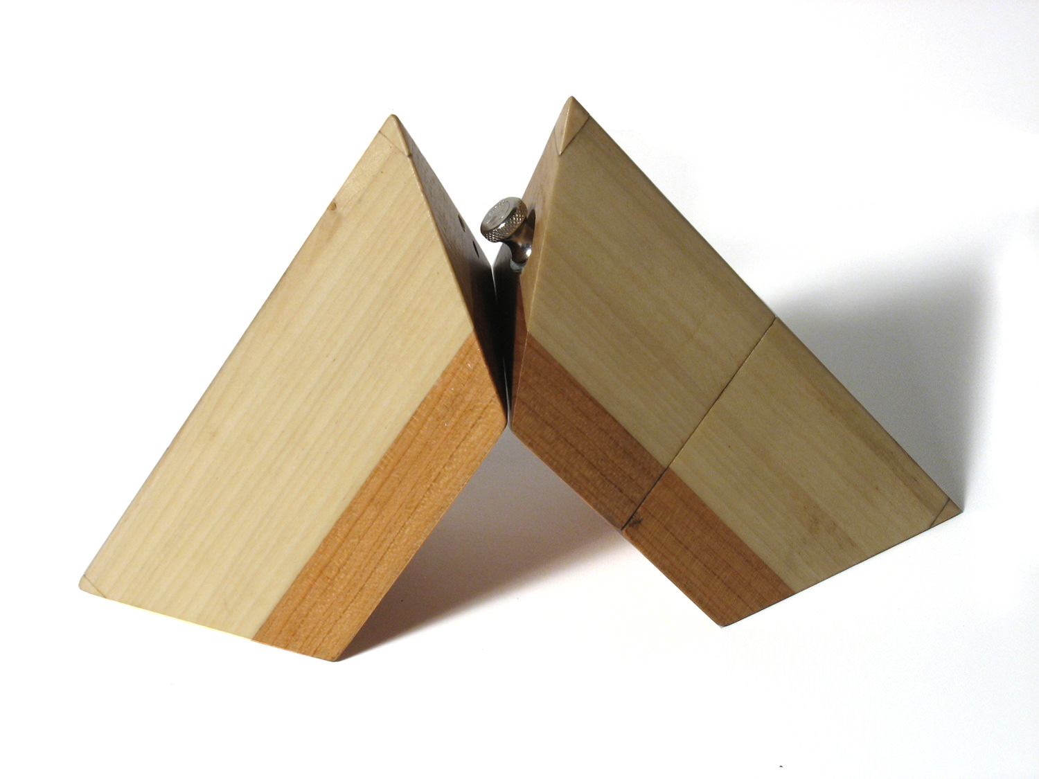 salt and pepper mill wood pyramid product industrial design 